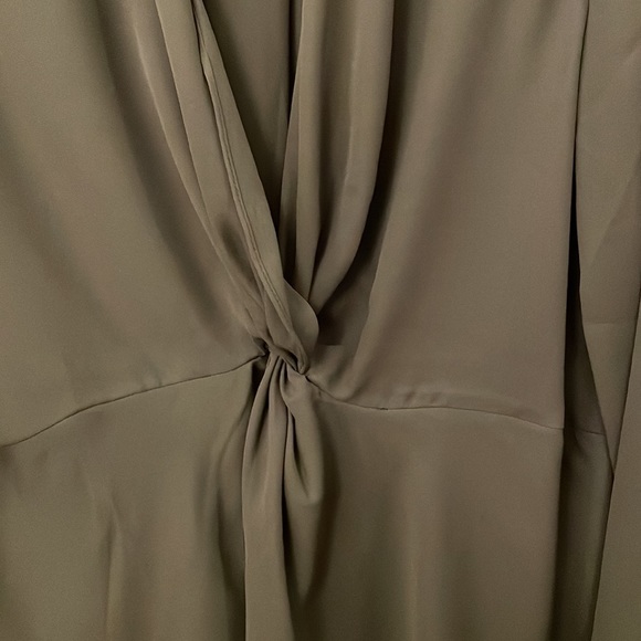 Dark green slinky, low cut blouse - Picture 3 of 5